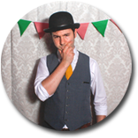 something goes wrong with the kissing booth